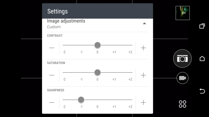 HTC также включает некоторые параметры для настройки постобработки, когда речь идет о контрасте, насыщенности и искусственном повышении резкости